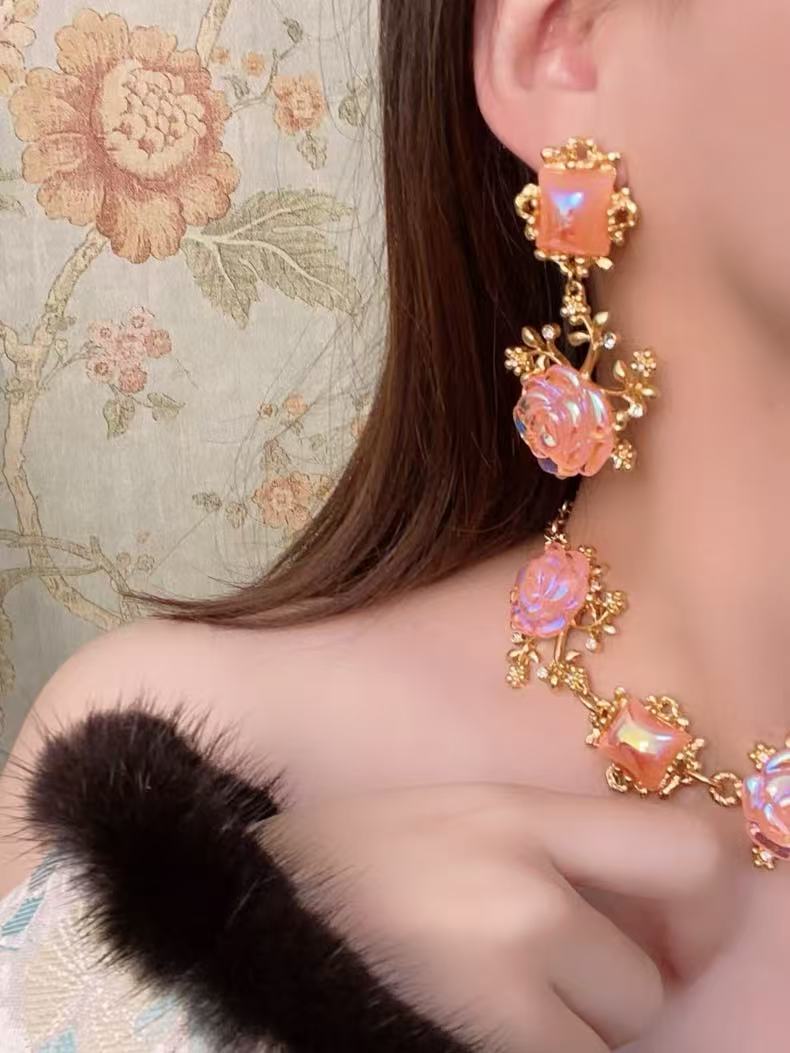 Camellia Bloom – Paris Garden Necklace & Earnings