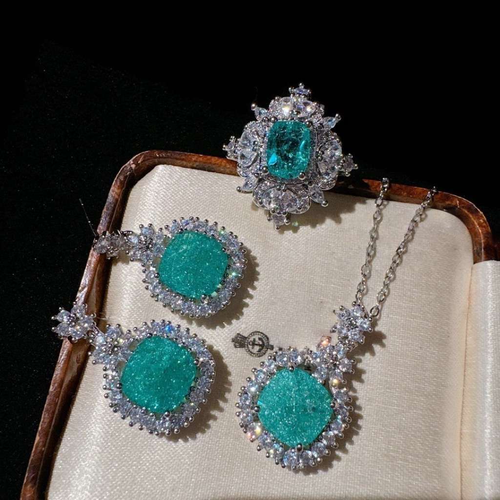 Tsavorite Green Zirconia Flower Jewelry Set