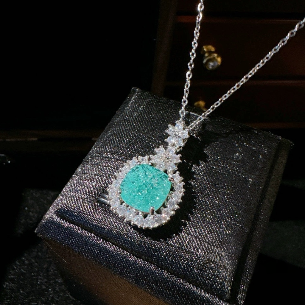 Tsavorite Green Zirconia Flower Jewelry Set