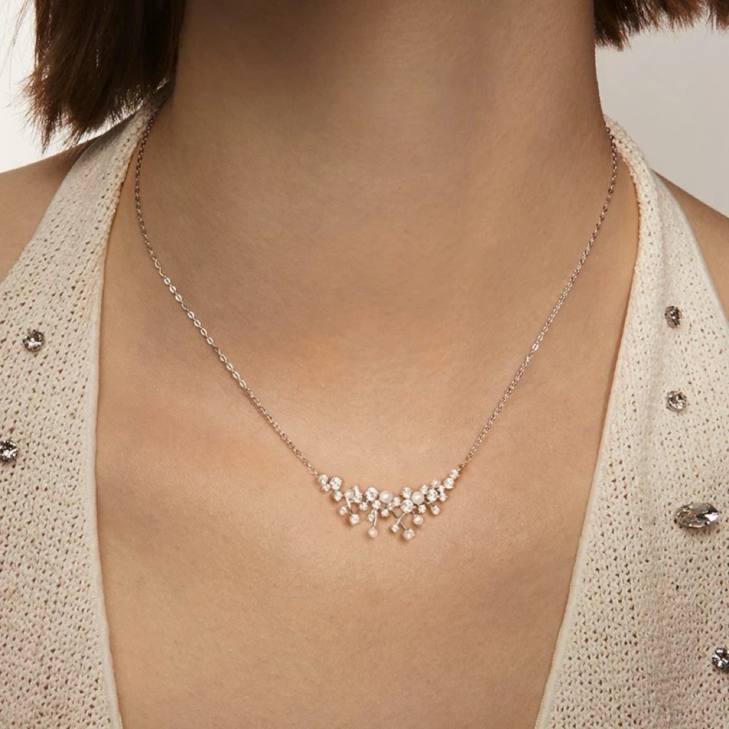 Dazzling Nebula 925 Silver Necklace and Earrings Set