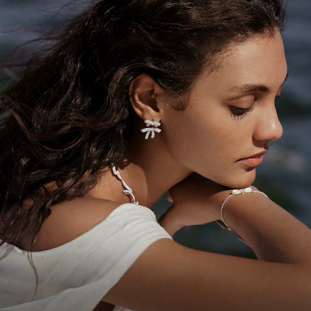 Elegant 925 Silver Sparkling Bow Necklace & Earrings Set for Women