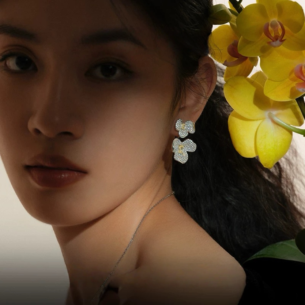 Orchid Petal Elegance 925 Silver Necklace & Earrings Set