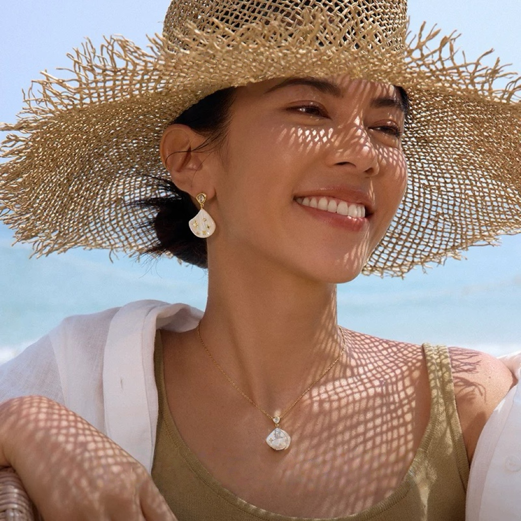 Seashell Glow Necklace Earings