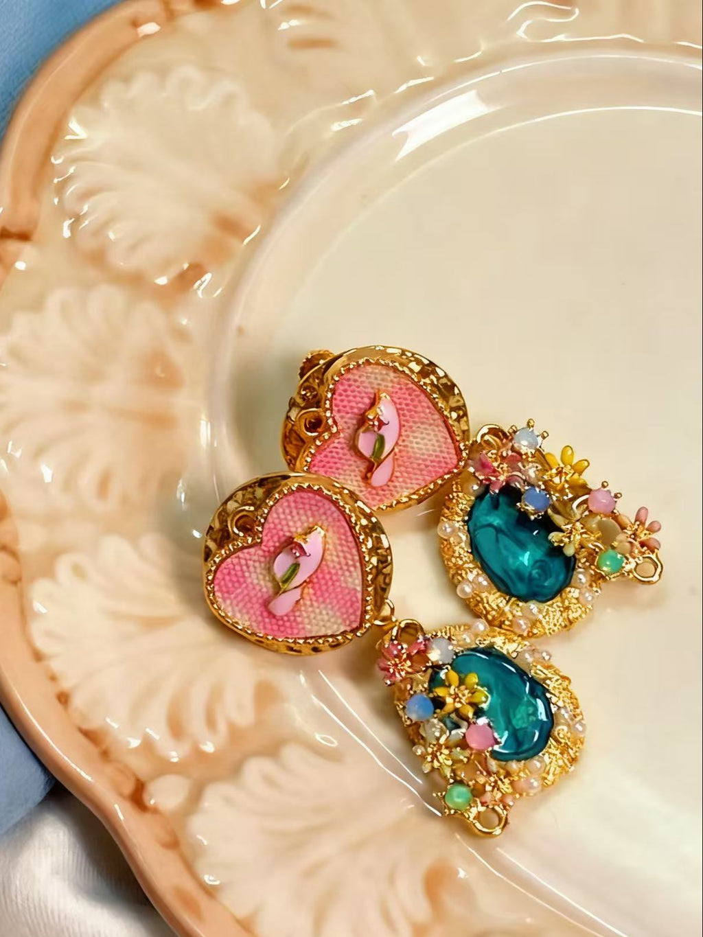Tuileries Palace Sweetheart Baroque Earrings