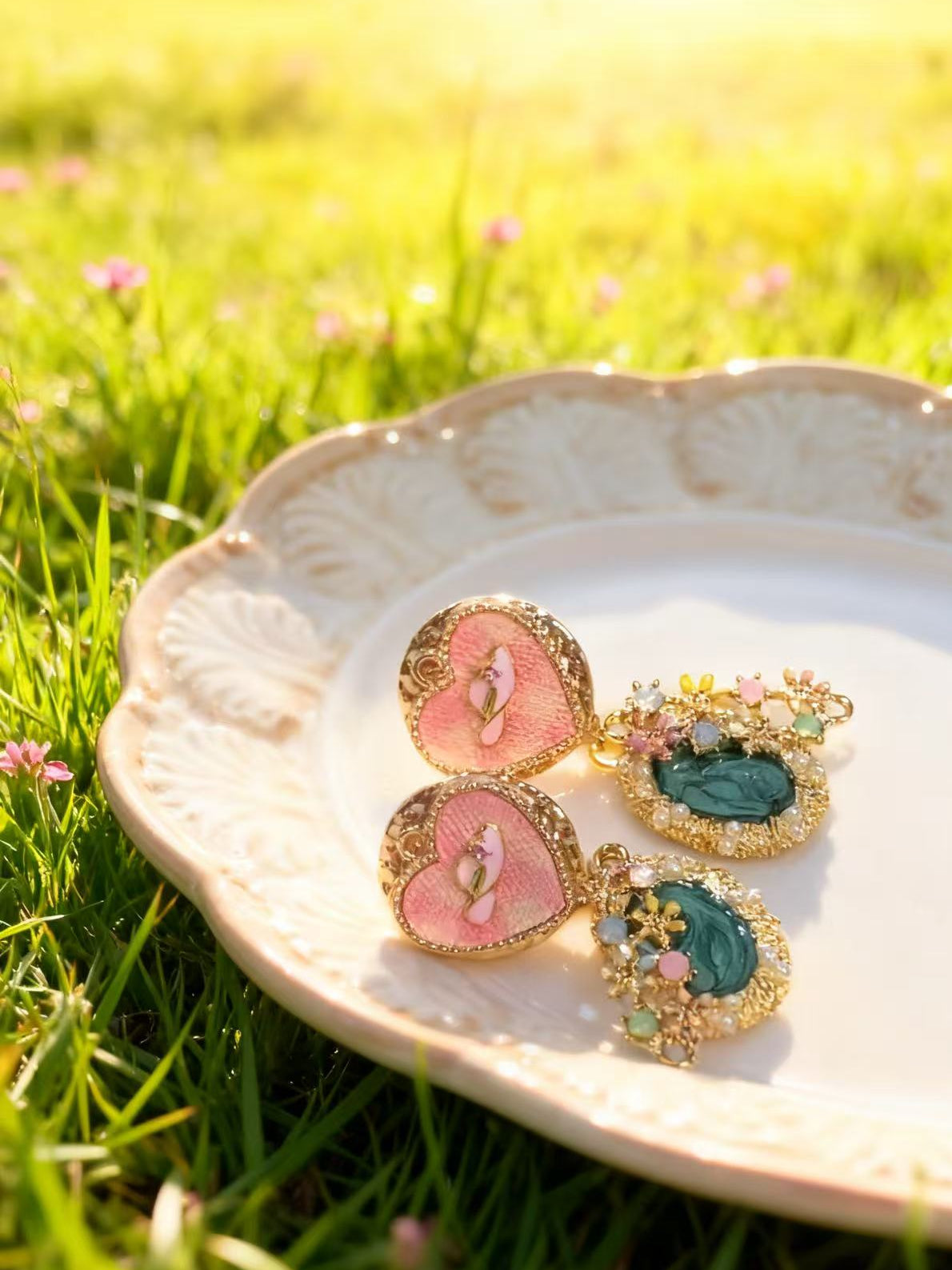 Tuileries Palace Sweetheart Baroque Earrings