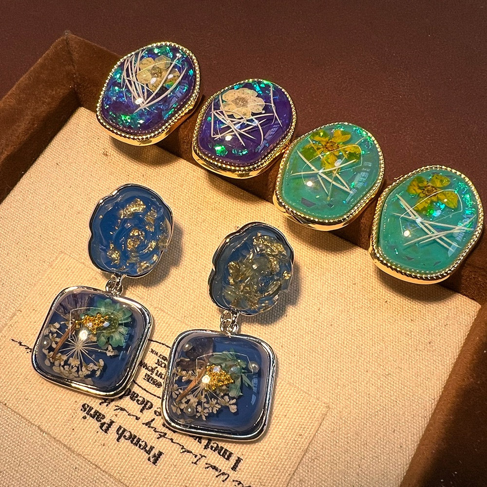 Amberlight Bloom Dried Flower Resin Earrings