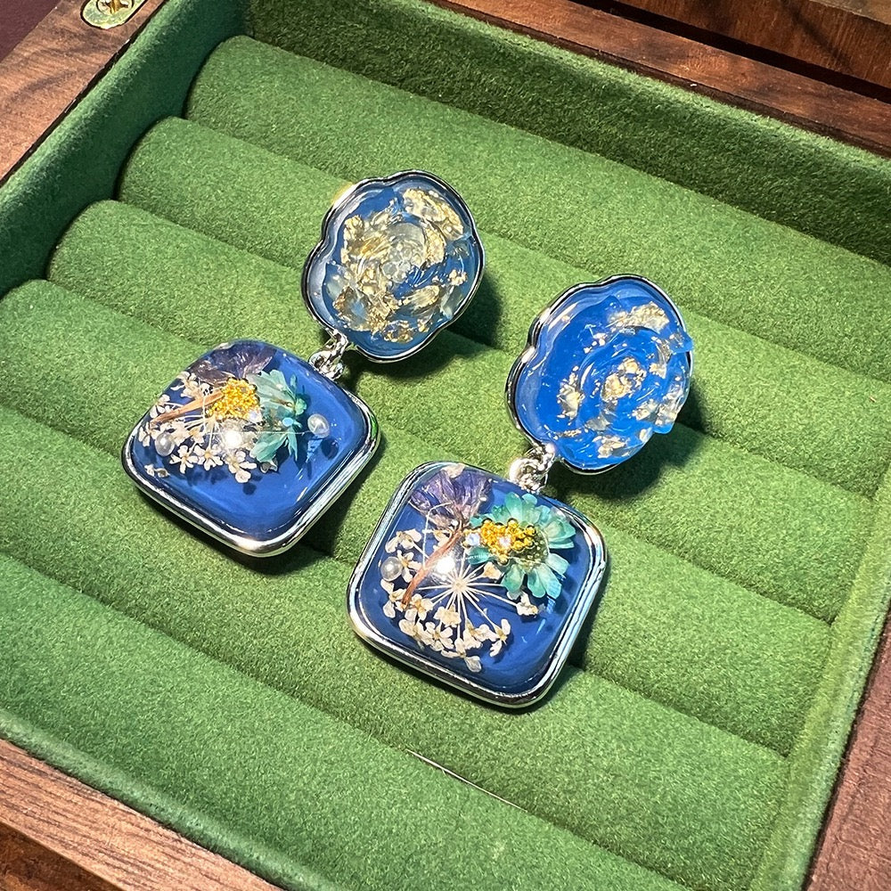 Amberlight Bloom Dried Flower Resin Earrings