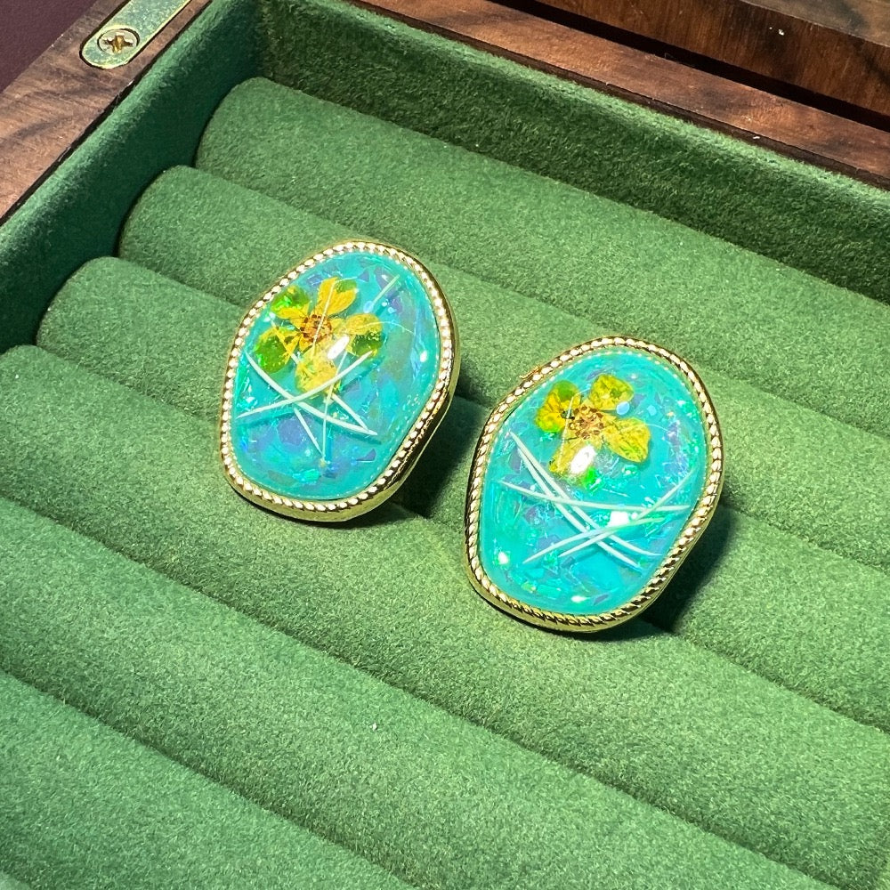 Amberlight Bloom Dried Flower Resin Earrings