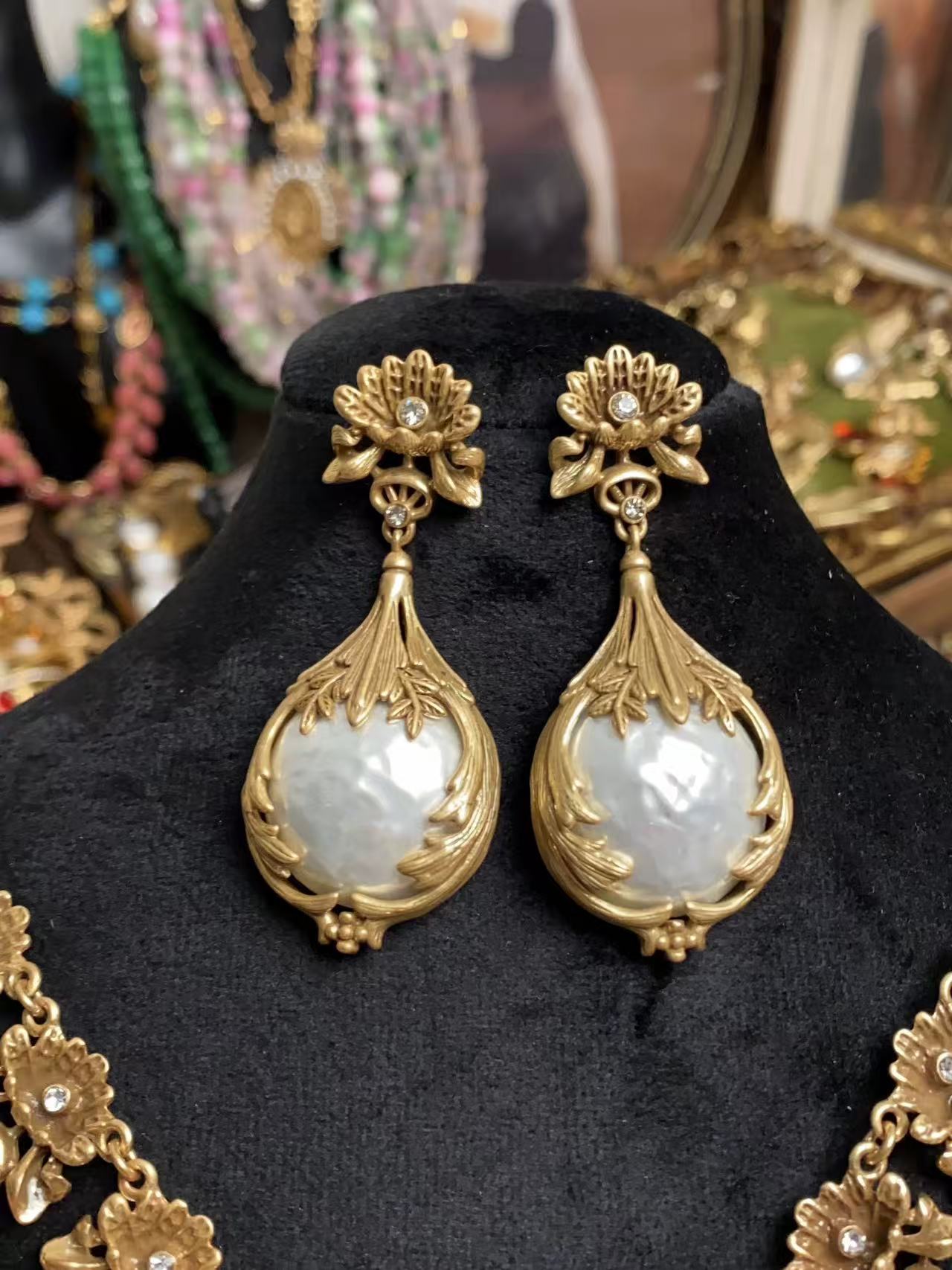 Regal Opulence Statement Pearl|Baroque Pendant Necklace Earrings