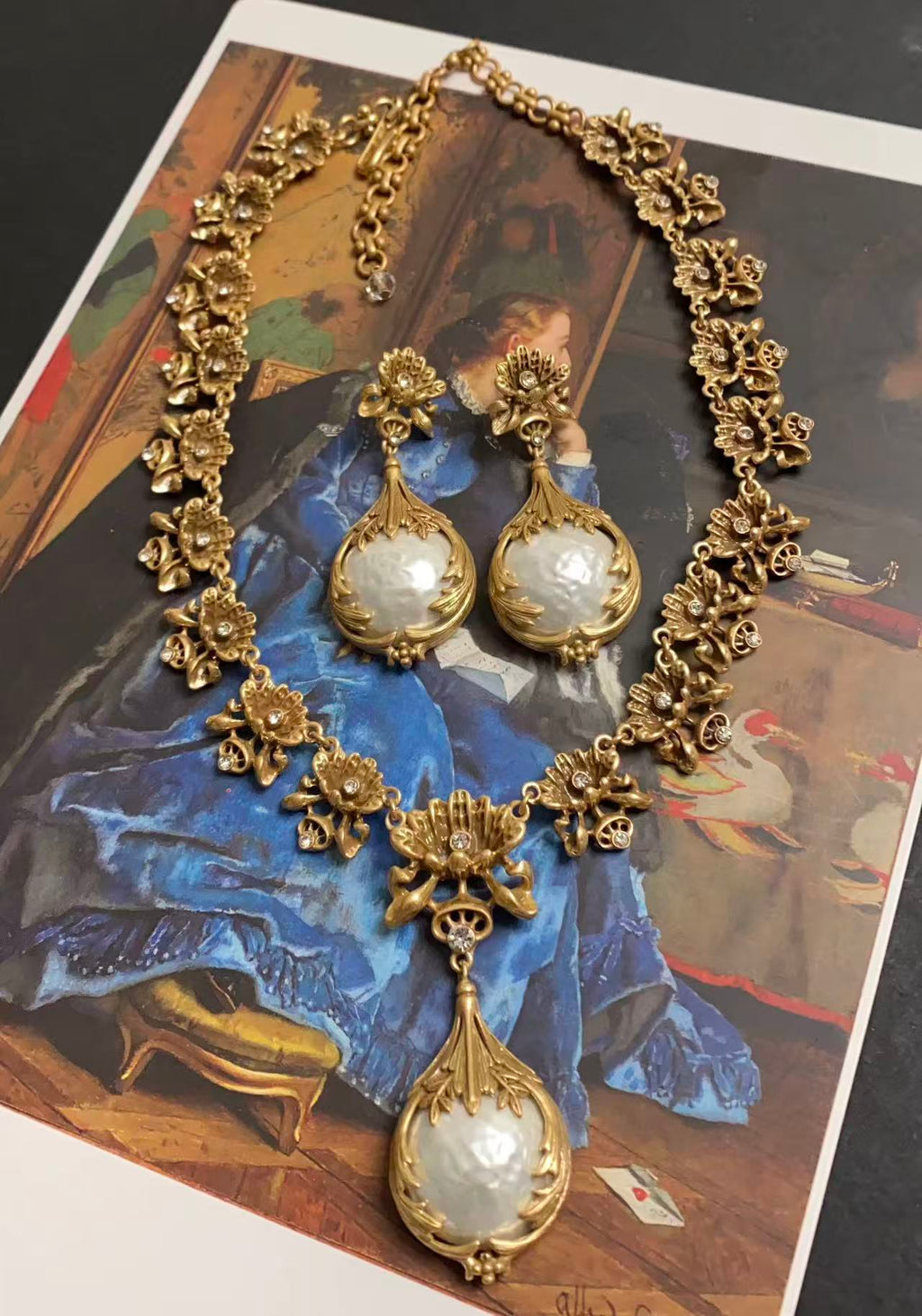 Regal Opulence Statement Pearl|Baroque Pendant Necklace Earrings