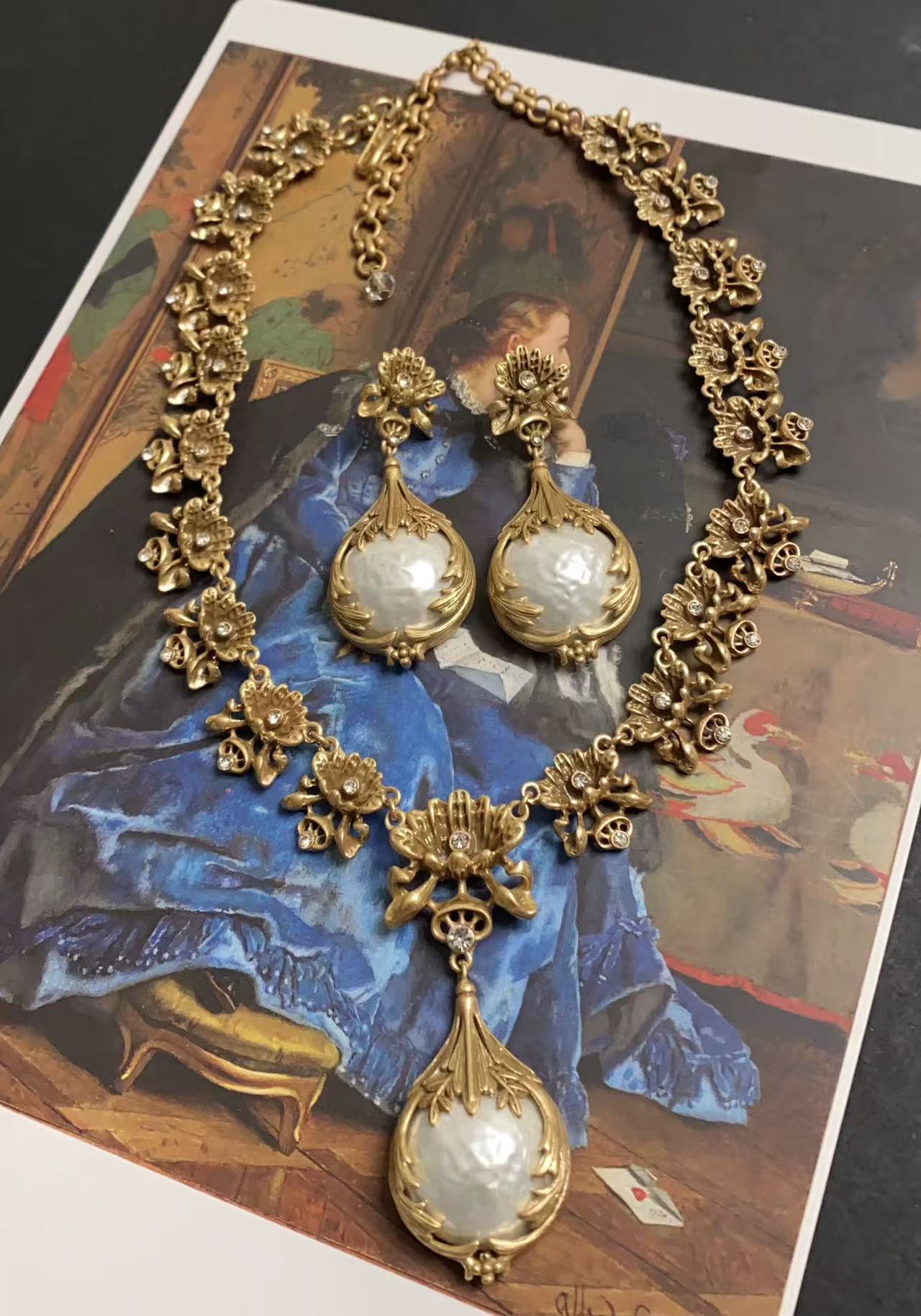 Regal Opulence Statement Pearl|Baroque Pendant Necklace Earrings