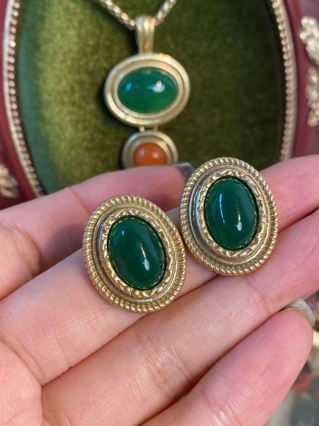 Genuine Agate Antique Heirloom Collection