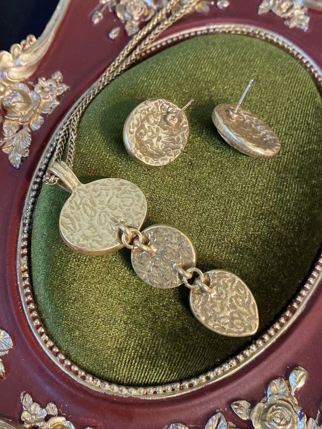 Genuine Agate Antique Heirloom Collection