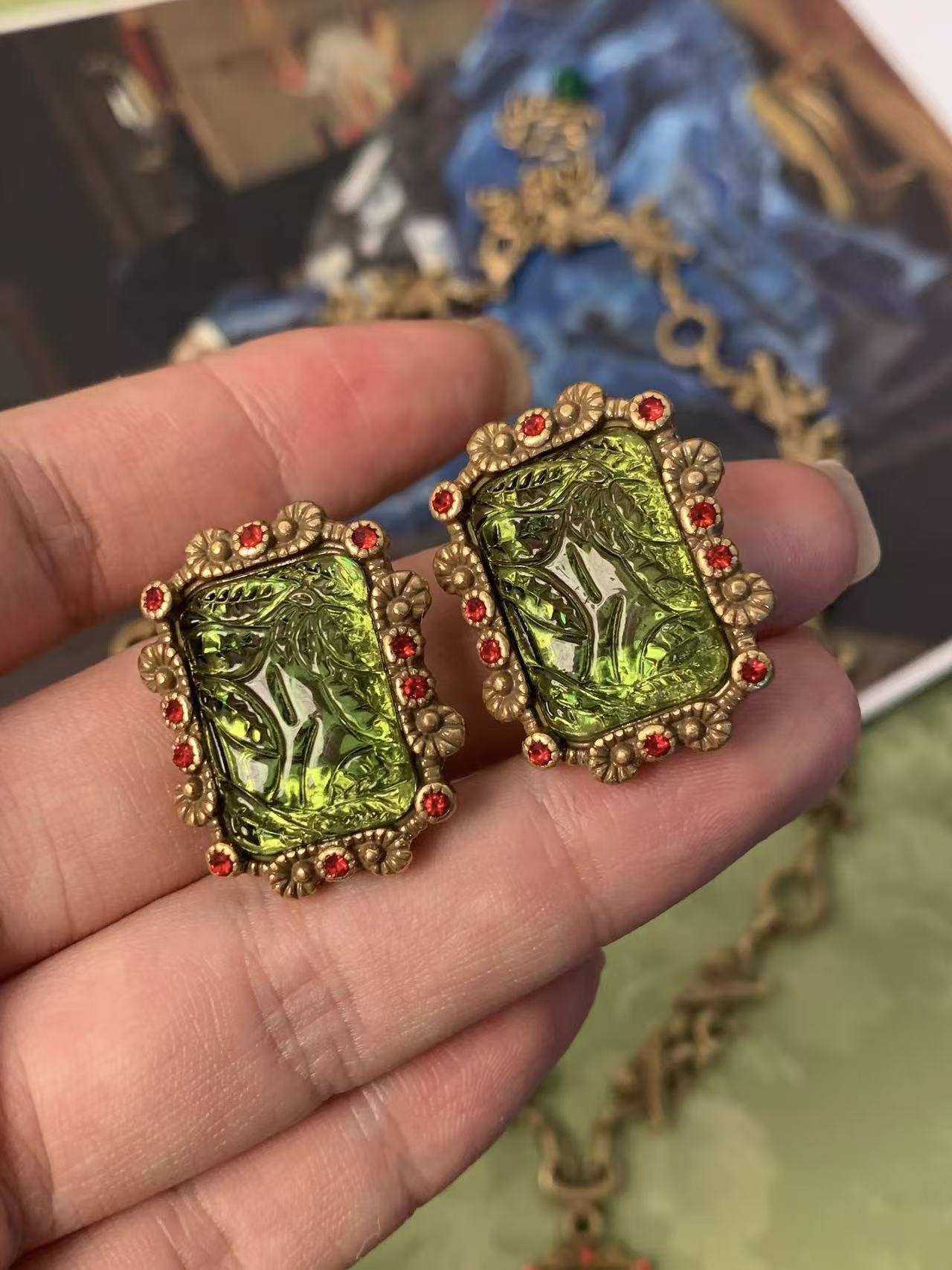 Guardian Angel Renaissance Suite|Intaglio Glass & Cherub Link Collection