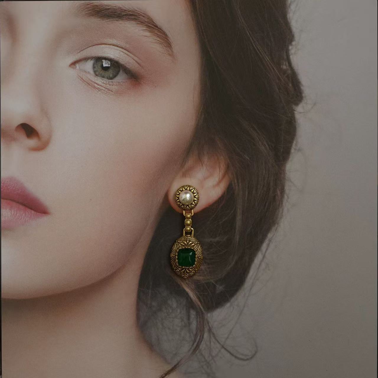 Vintage Emerald Green Agate Statement Jewelry Set