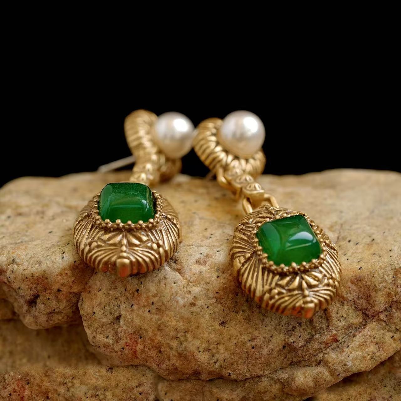 Vintage Emerald Green Agate Statement Jewelry Set