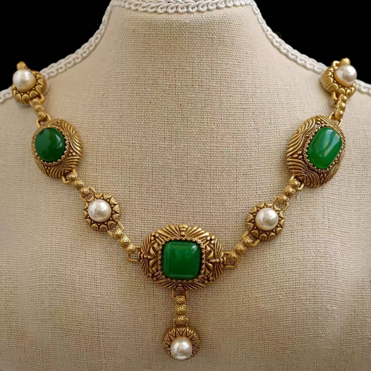 Vintage Emerald Green Agate Statement Jewelry Set
