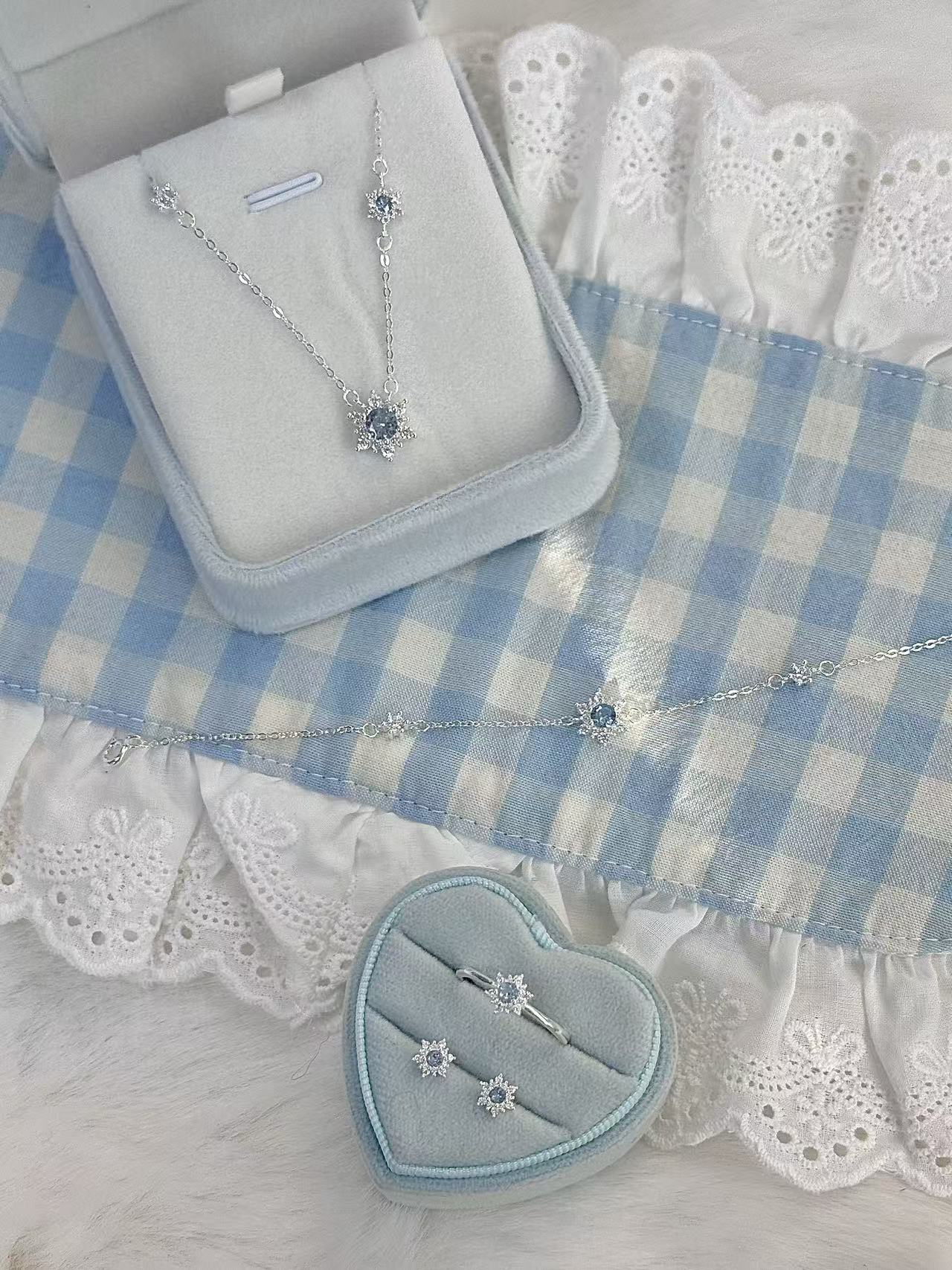 999 Fine Silver Dreamy Snowflake Jewelry Set