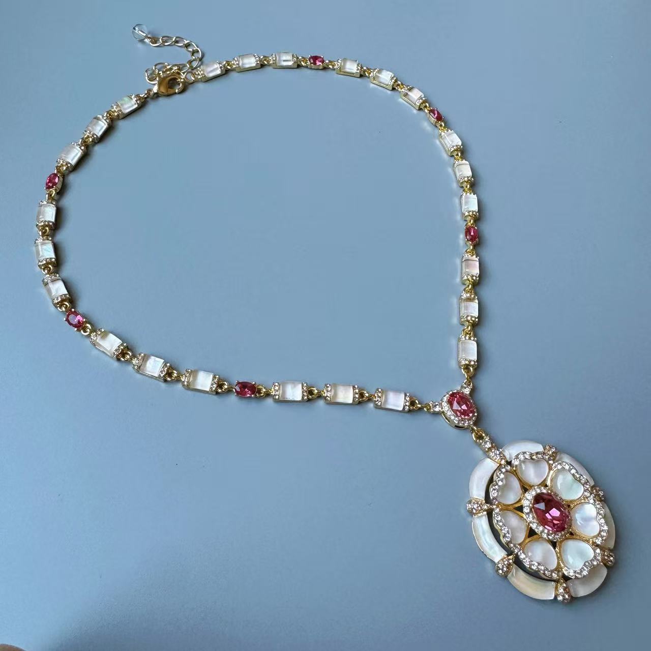European Heritage Royal Floral Jewelry Set