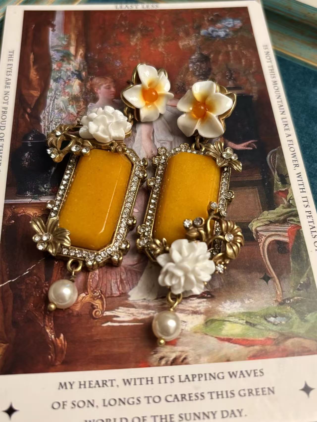 Vintage Plumeria Bloom Enamel Jewelry Set