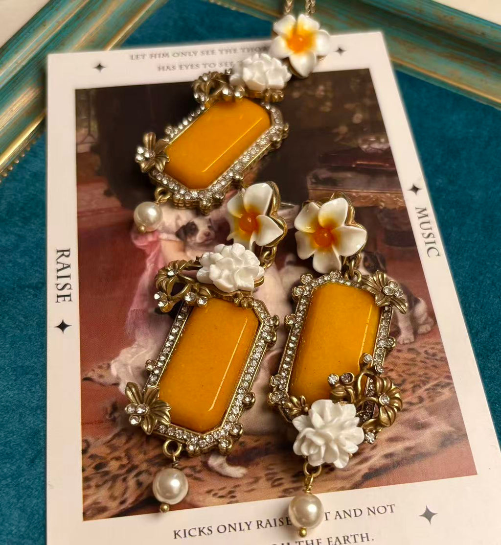 Vintage Plumeria Bloom Enamel Jewelry Set