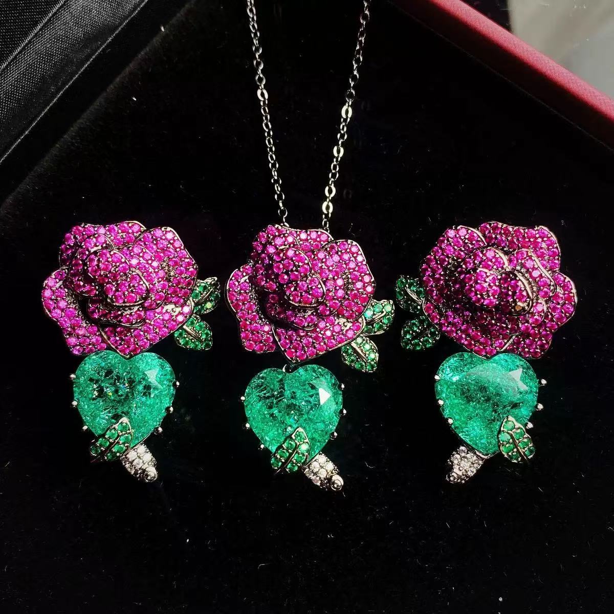 Vintage Botanical Rose Emerald Green Heart Jewelry Set
