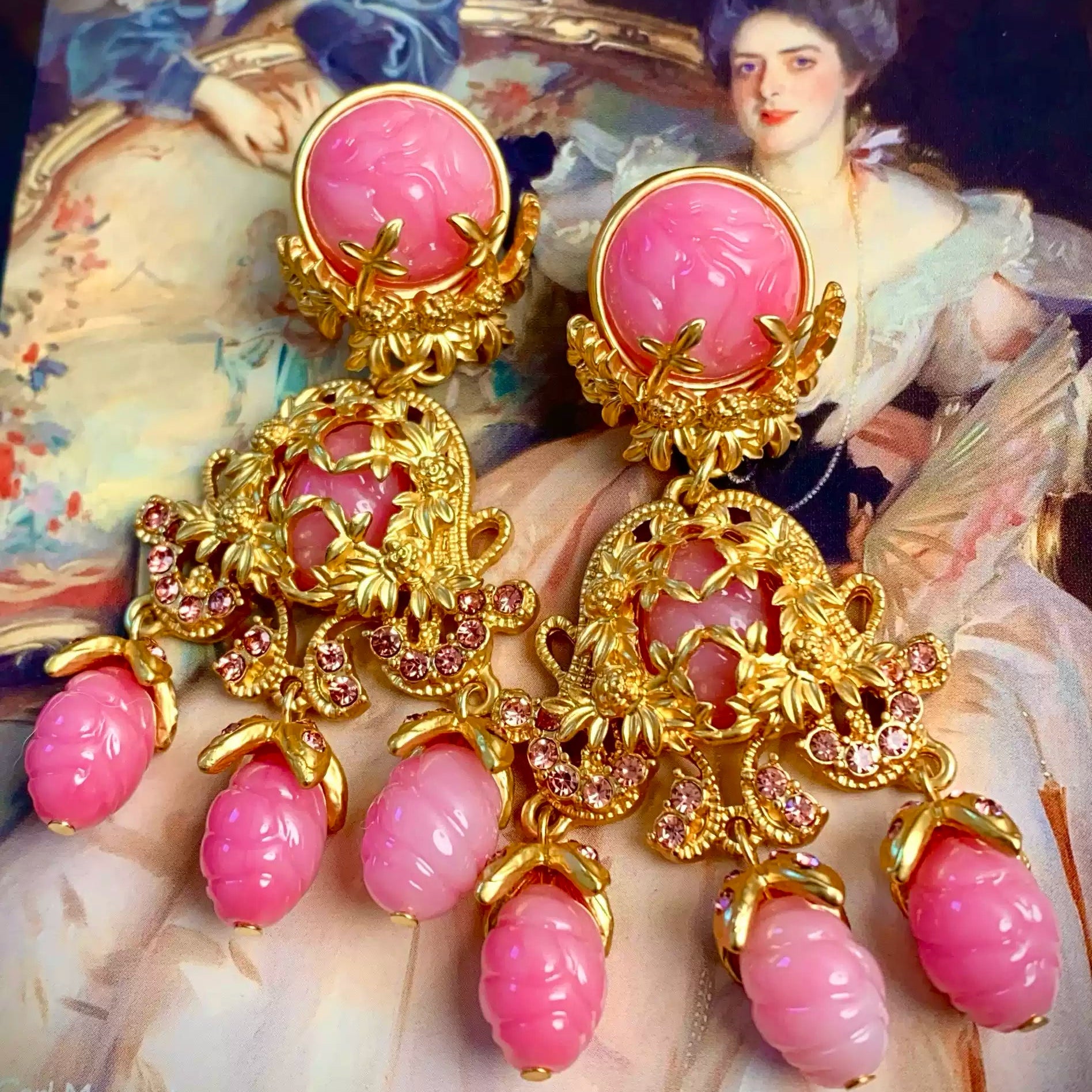 Victorian Carved Pink Art Chandelier Jewelry Set