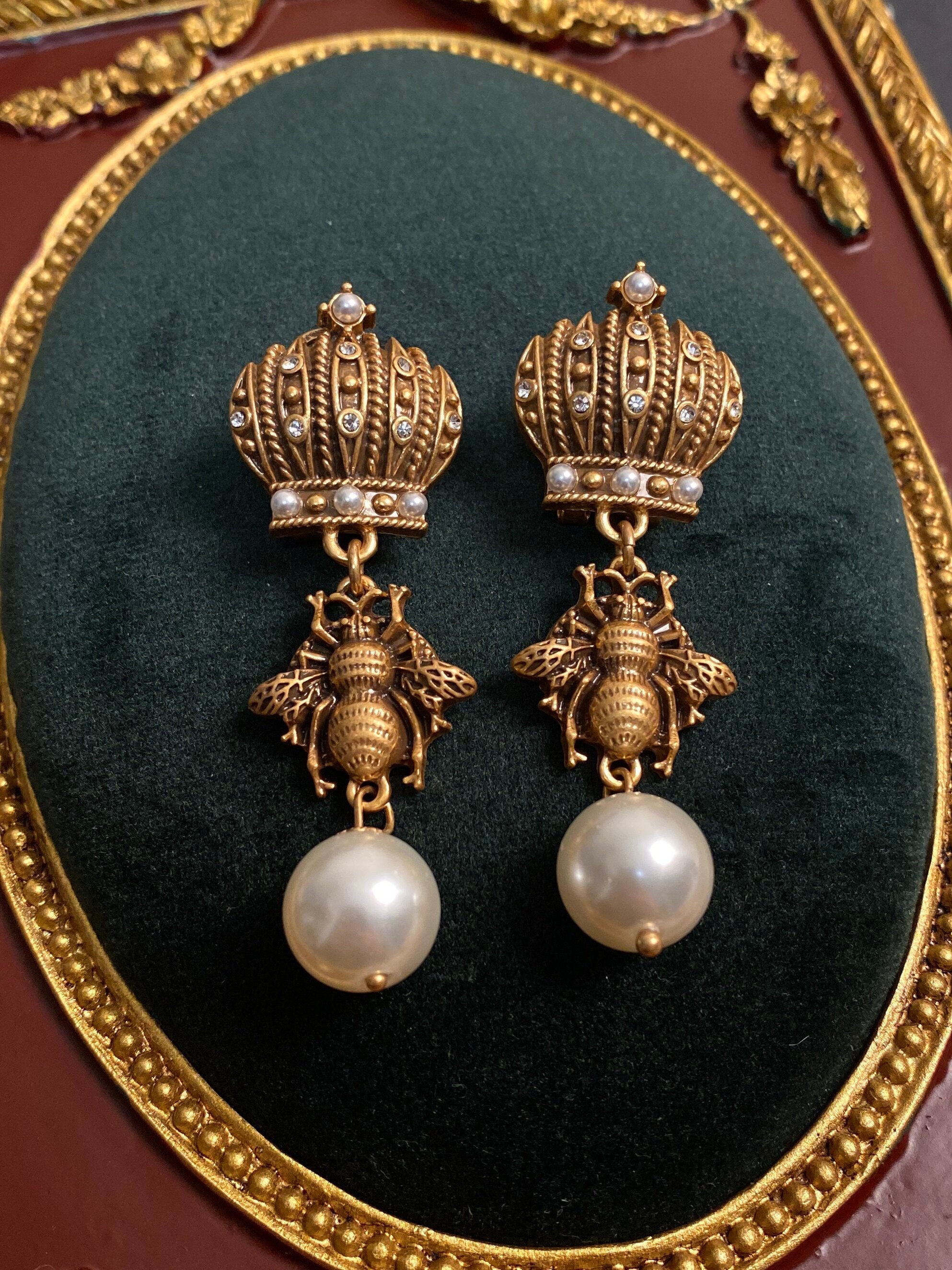 Royal Vintage Crown Bee Pearl Necklace Earring Jewelry Set