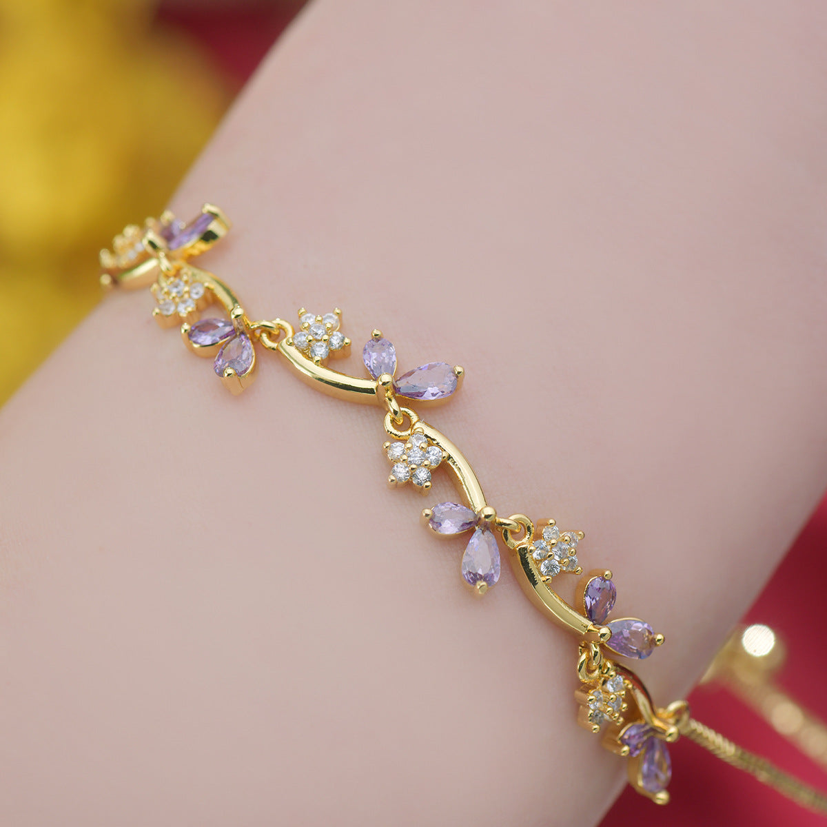 Romantic Sparkling Flower Bracelet