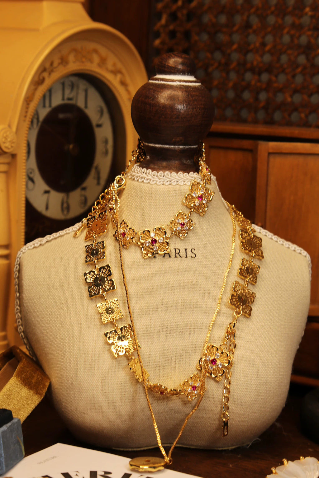 Renaissance Quadrilobe Necklace & Bracelet Set
