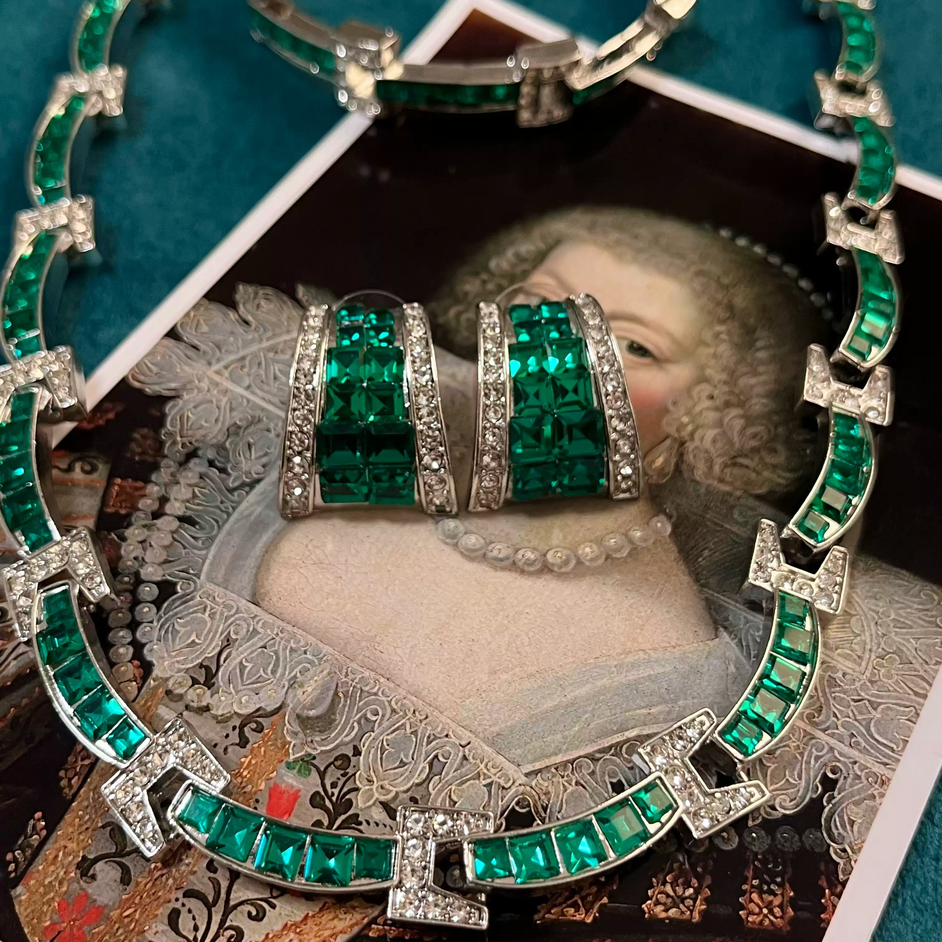 1960s Emerald Green Geometric H-Link Jewelry Set
