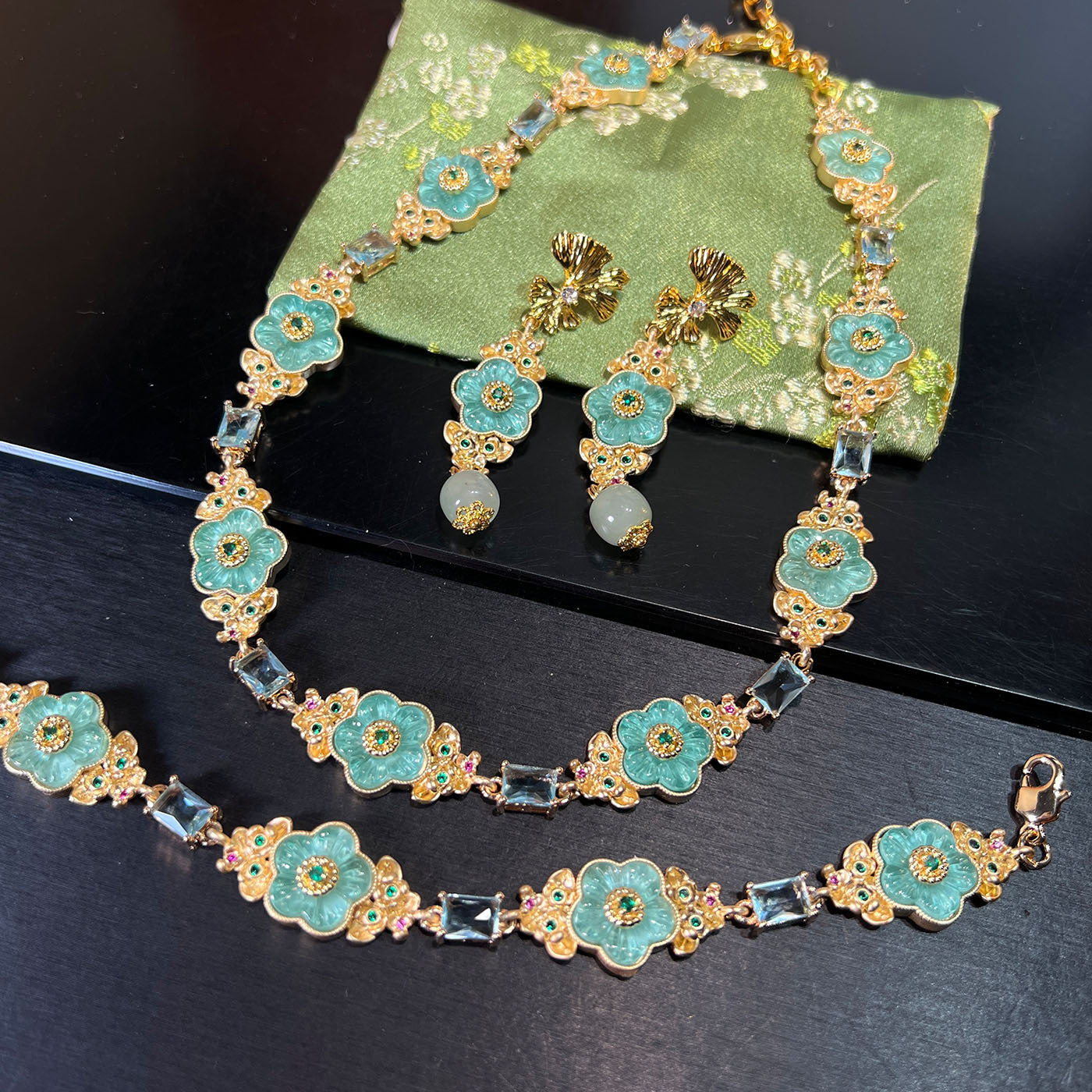 Vintage Chinoiserie Blossom Jewelry Set