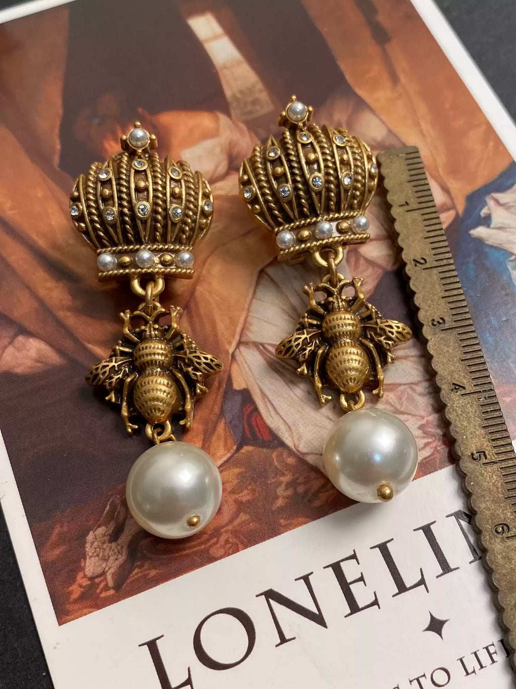 Royal Vintage Crown Bee Pearl Necklace Earring Jewelry Set