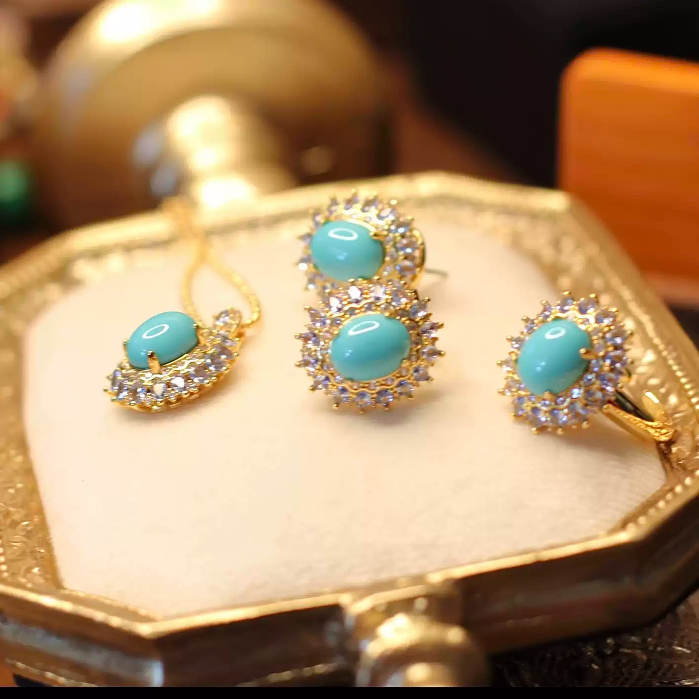Vintage Turquoise-tone Starburst Halo Halo Jewelry Set