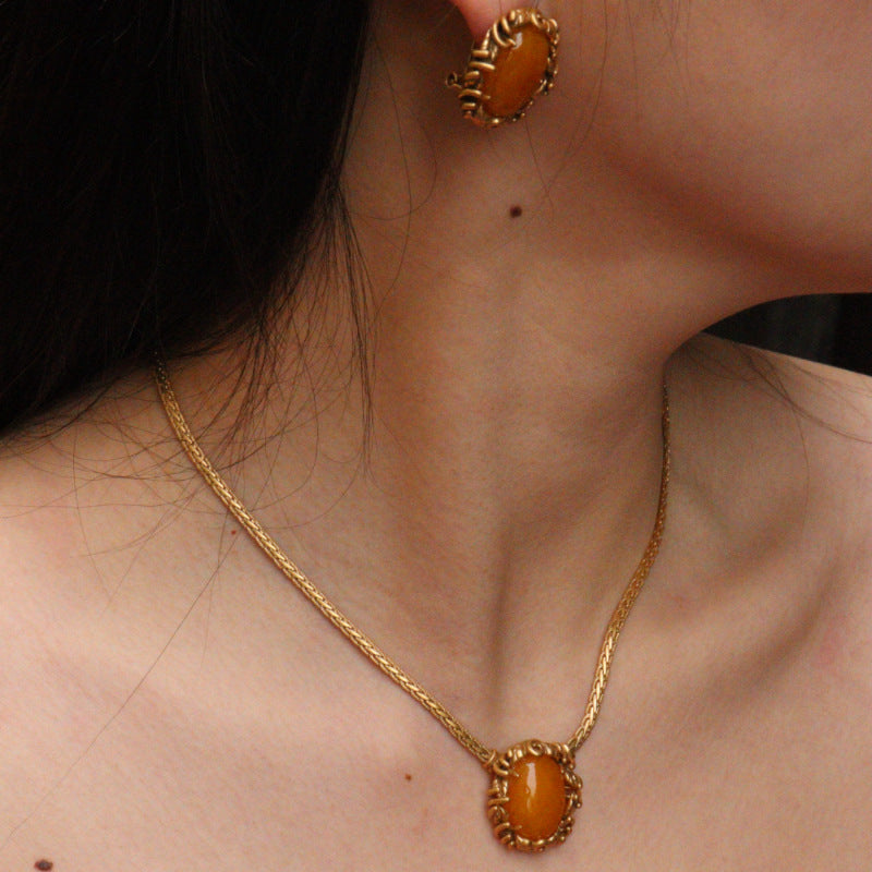 Vintage Natural Yellow Amber Necklace & Earrings Set
