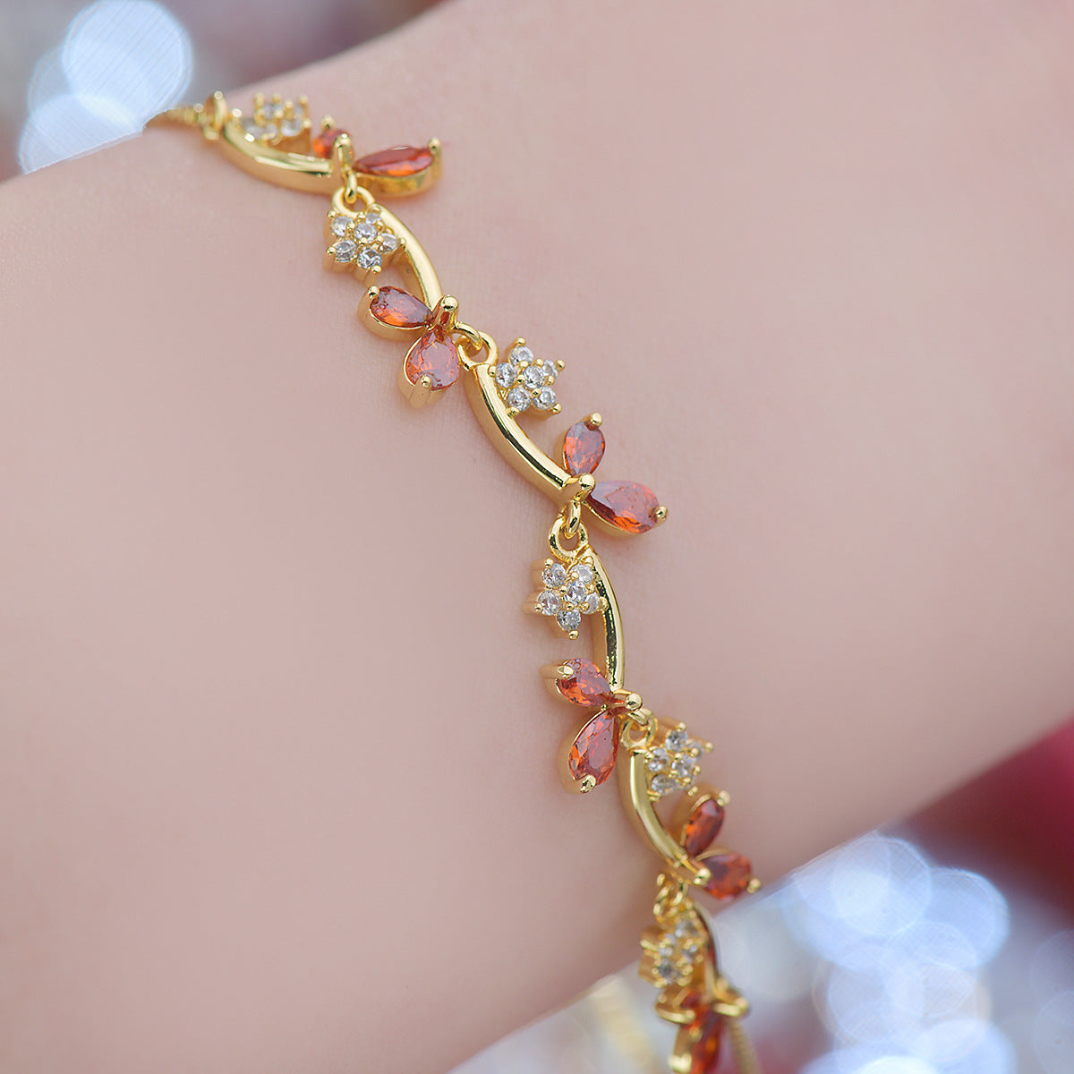 Romantic Sparkling Flower Bracelet