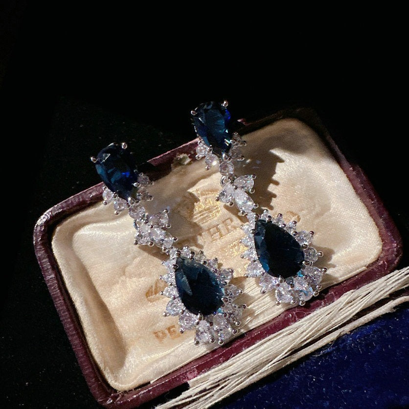 Royal Sapphire Jewelry Set | Majestic Pear-Cut Necklace & Earrings