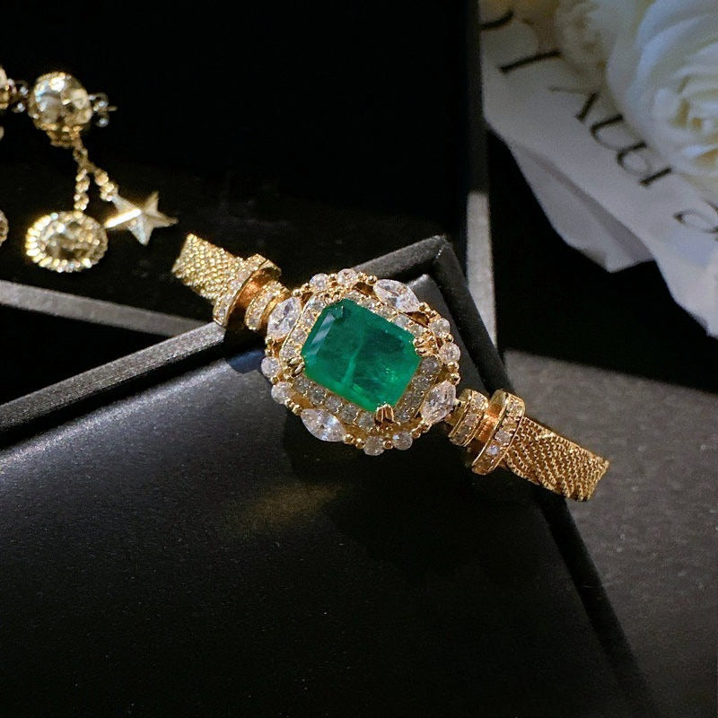 Vintage Royal Hollow Filigree Bangle