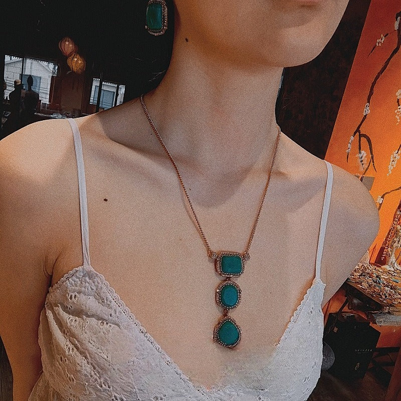 Vintage Emerald Green Cascading Drop Jewelry Set