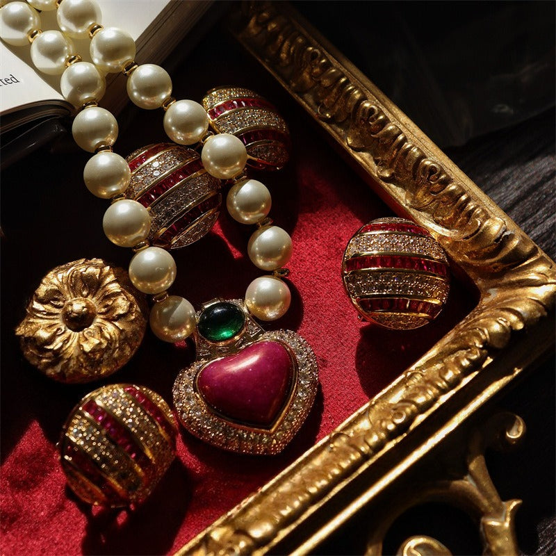 Byzantine Heart Pendant Striped Earrings Suite